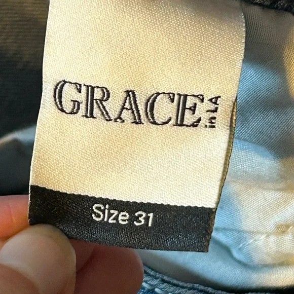 Grace in LA Women's Floral Embroidered Embellished Stonewashed Bootcut Jeans - Picture 5 of 9